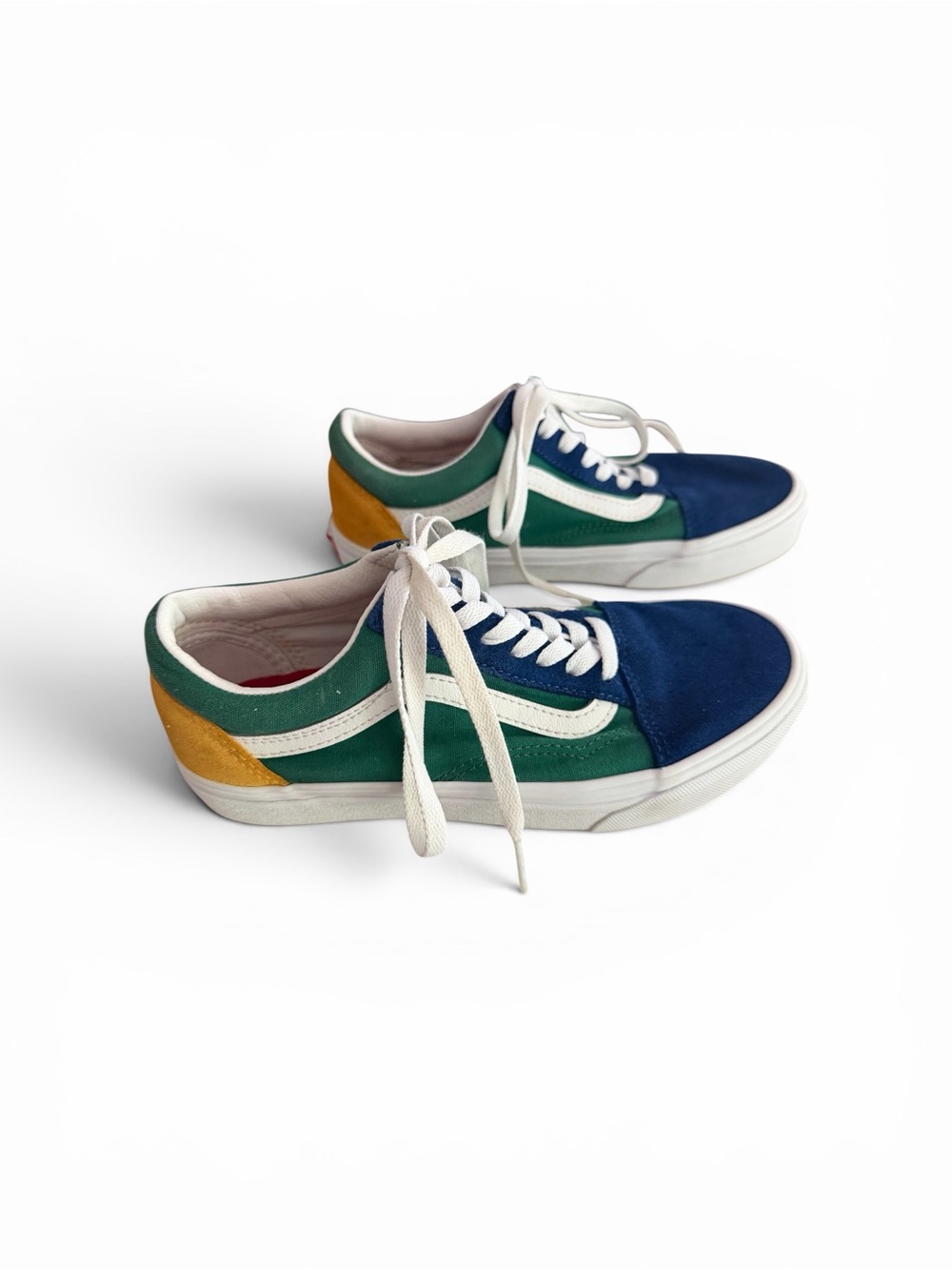 Vans Unisex Red Insole Low-Top Sneaker with Green and Blue Accents